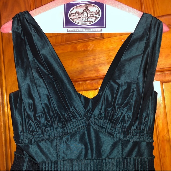 BCBGeneration green satin pleated dress - Picture 5 of 7